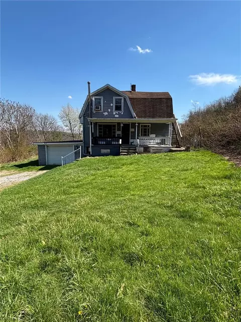 626 Pittsburgh Rd, Rochester, PA 15074