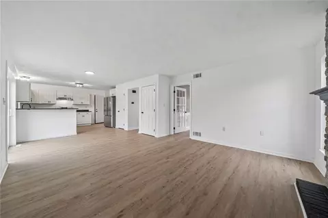 Living - 458 Wendel Rd, Irwin, PA 15642 photo 2 of 12