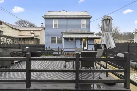704 Center Ln, Manorville, PA 16238