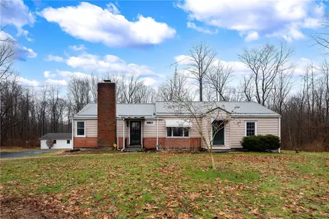 114 Hall Rd, Mercer, PA 16137