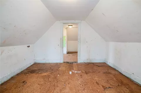 Bedroom - 1600 Alverado Ave, Pittsburgh, PA 15216 photo 3 of 4