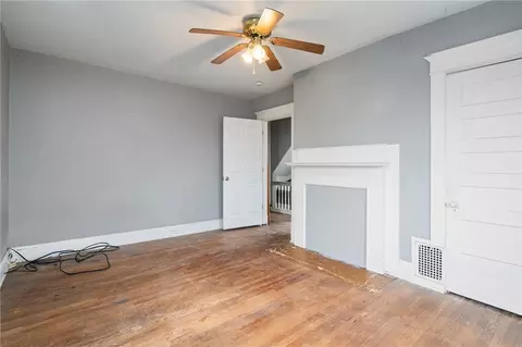 Bedroom - 1600 Alverado Ave, Pittsburgh, PA 15216 photo 4 of 4