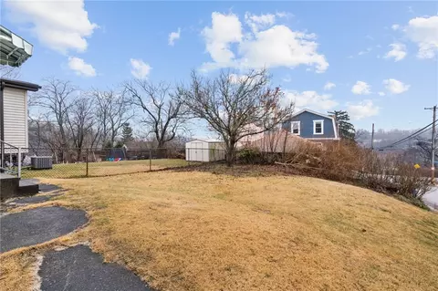 Exterior - 1600 Alverado Ave, Pittsburgh, PA 15216 photo 4 of 4