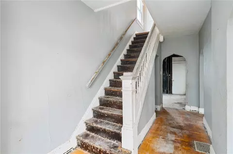 Entry Way - 1600 Alverado Ave, Pittsburgh, PA 15216 photo 1 of 5