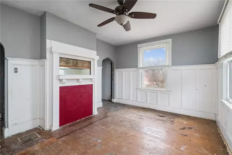 Living - 1600 Alverado Ave, Pittsburgh, PA 15216 photo 5 of 8