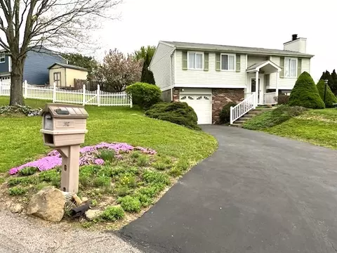 110 Lager Dr, Gibsonia, PA 15044