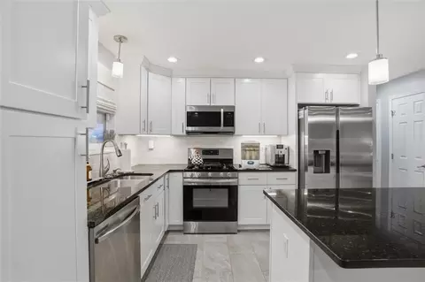Kitchen - 103 Treeview Dr, Coraopolis, PA 15108 photo 6 of 6