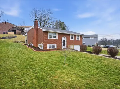 Exterior - 103 Treeview Dr, Coraopolis, PA 15108 photo 2 of 7