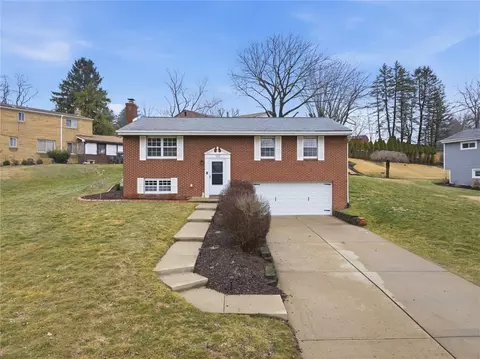103 Treeview Dr, Coraopolis, PA 15108