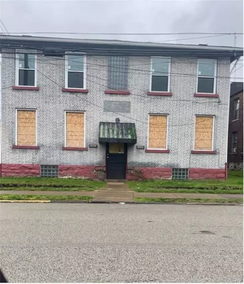 609-611 Grandview Ave, East Pittsburgh, PA 15112