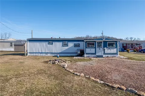 306 Lamplighter Mnr, Latrobe, PA 15650