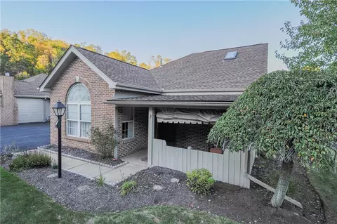 1467 Greenbriar Ct, South Park, PA 15129