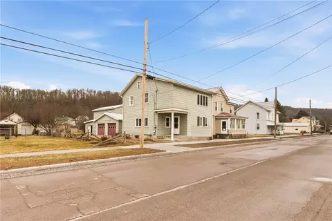 708 Walker St, Garrett, PA 15542