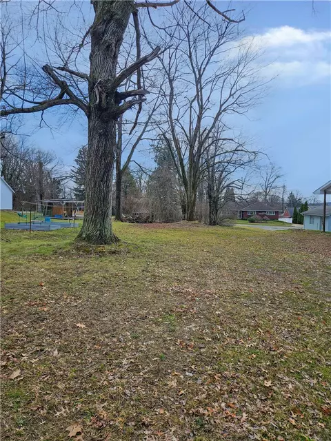 132 E Northview Ave, New Castle, PA 16105