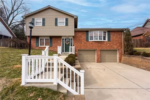755 Jefferson Dr, Pittsburgh, PA 15229