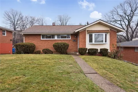 319 Ryan Dr, Pittsburgh, PA 15220