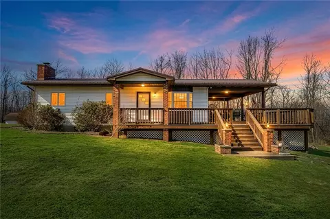 151 Cemetery Hill Rd, Dilliner, PA 15327