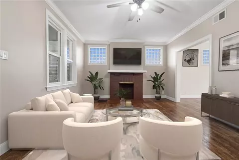 Living - 4136 Winterburn Ave, Pittsburgh, PA 15207 photo 4 of 7