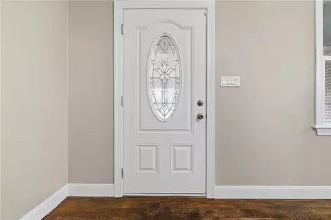 Entry Way - 4136 Winterburn Ave, Pittsburgh, PA 15207 photo 1 of 4