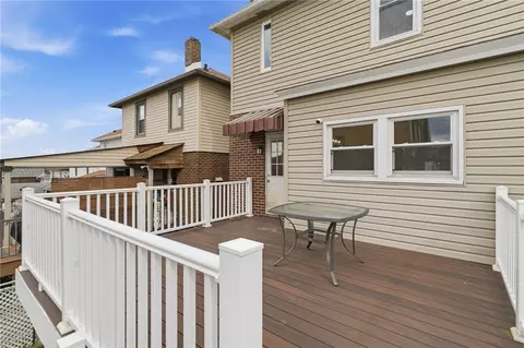 Exterior - 4136 Winterburn Ave, Pittsburgh, PA 15207 photo 4 of 7