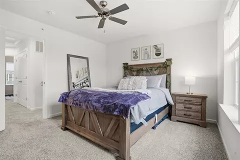 Bedroom - 237 Truth Cir, Harmony, PA 16037 photo 3 of 6