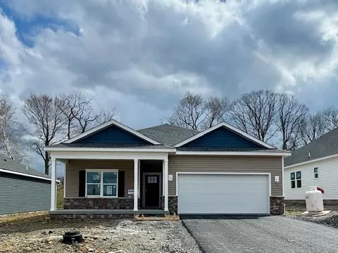 361 Gleneagles Dr, Butler, PA 16001