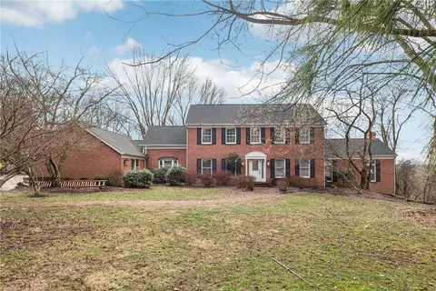 1009 Sugar Loaf Ln, Natrona Heights, PA 15065