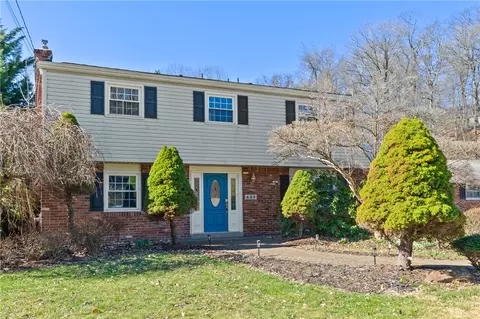 688 Carnival Dr, Pittsburgh, PA 15239