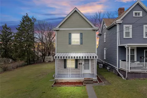 145 Lawrence Ave, Washington, PA 15301