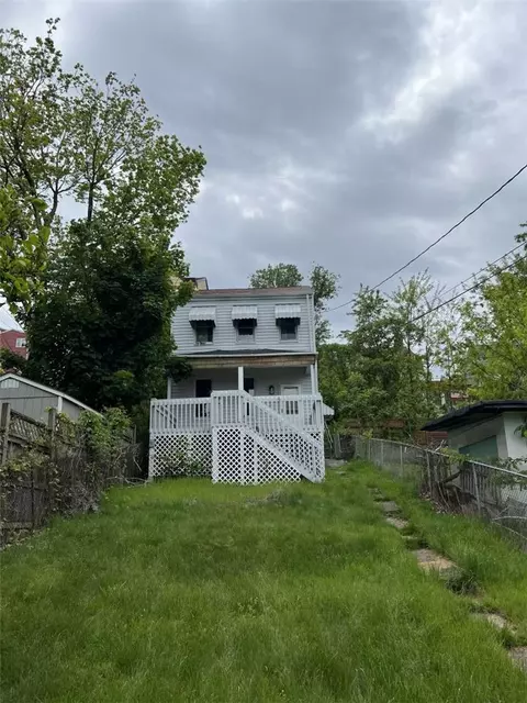 2604 Burham St, Pittsburgh, PA 15203