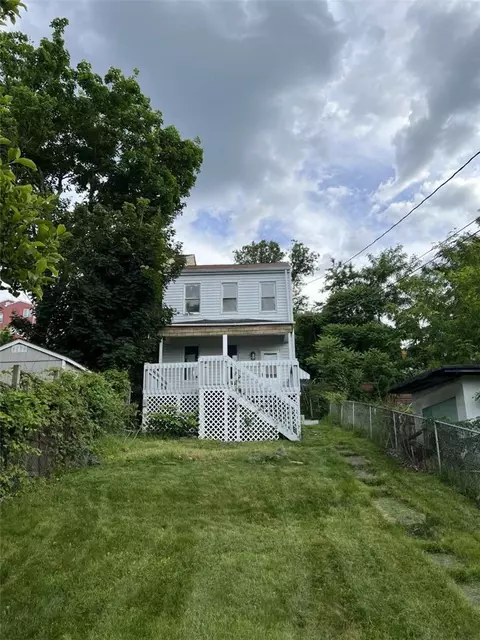 2604 Burham St, Pittsburgh, PA 15203
