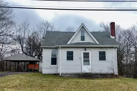 9 Main St, Hickory, PA 15340