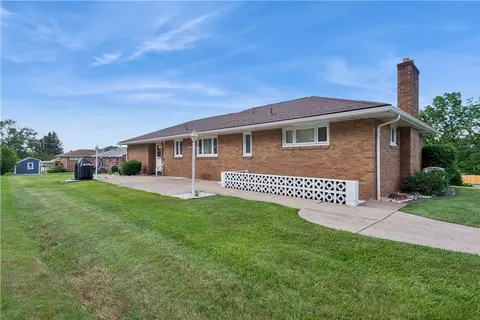 Exterior - 2122 Elizabeth Ct, Export, PA 15632 photo 8 of 9