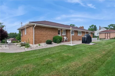 Exterior - 2122 Elizabeth Ct, Export, PA 15632 photo 6 of 9
