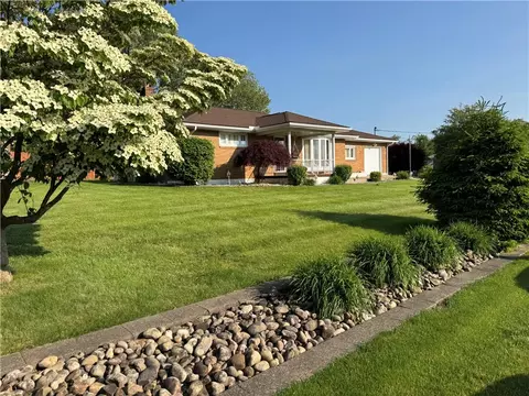 Exterior - 2122 Elizabeth Ct, Export, PA 15632 photo 2 of 9