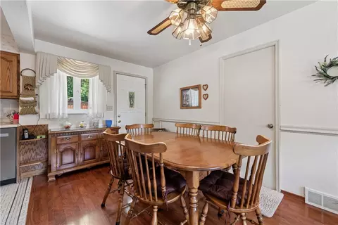 Dining - 2122 Elizabeth Ct, Export, PA 15632 photo 2 of 2