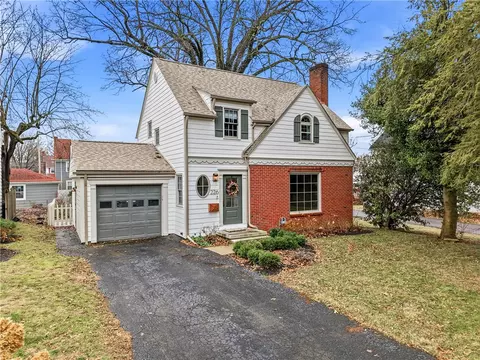 226 Englewood Ave, New Castle, PA 16105