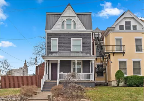 5822 Rippey St, Pittsburgh, PA 15206