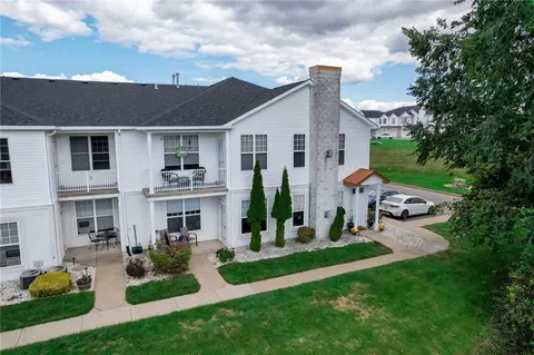 219 Adams Pointe #9, Mars, PA 16046