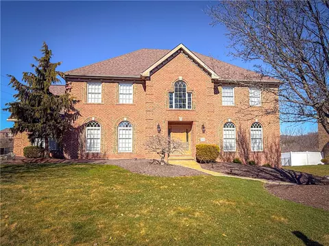 213 Windermere Crt, Canonsburg, PA 15317