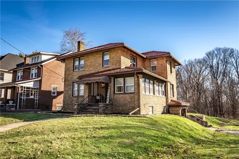 1502 Delaware Ave, New Castle, PA 16105
