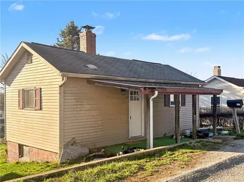 517 Pine St, Mount Pleasant, PA 15666