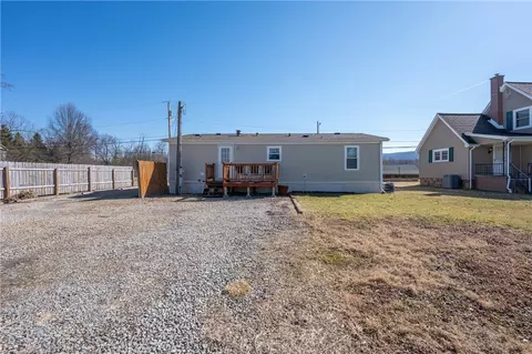 5519 Route 982, Derry, PA 15627 photo 22