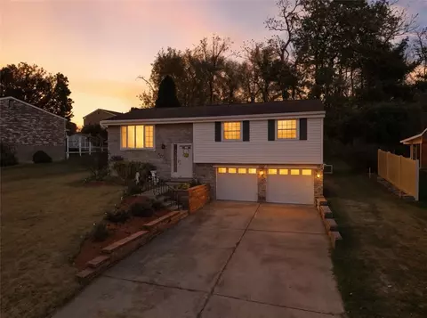4036 Crabapple, Mckees Rocks, PA 15136
