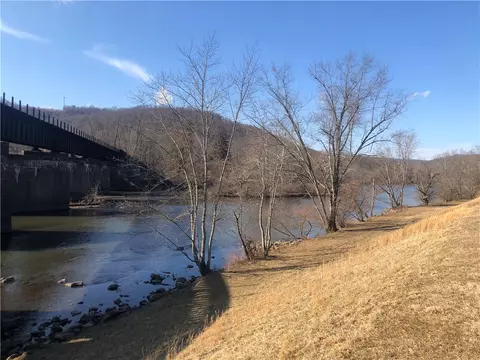 View/Area - 629 River Rd, Confluence, PA 15424 photo 1 of 4