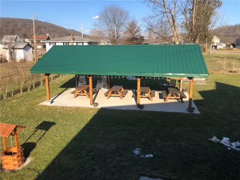Exterior - 629 River Rd, Confluence, PA 15424 photo 4 of 15