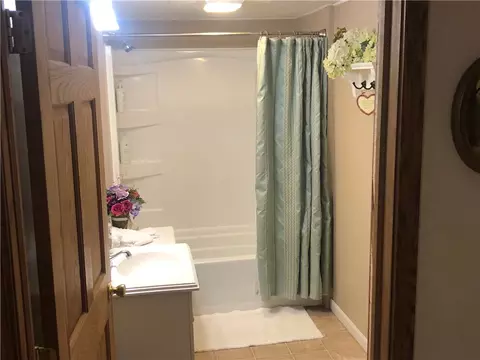 Bath - 629 River Rd, Confluence, PA 15424 photo 1 of 5