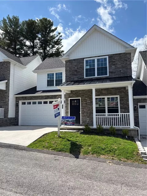 203 Willow Ln, Beaver Falls, PA 15010
