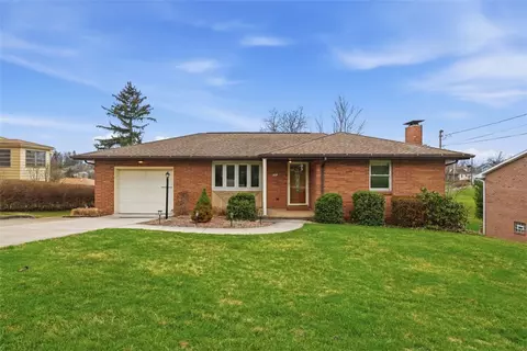 42 Lee Ave, Washington, PA 15301