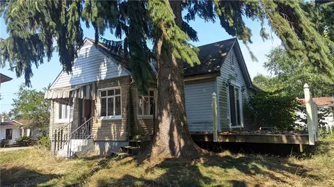 1034 Logan Rd, North Versailles, PA 15137